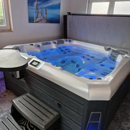 Wellness Boutique House Hracholusky